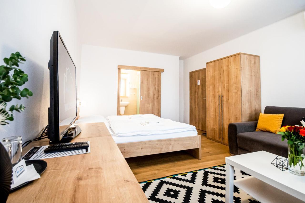 Hotel Squash Centrum Prievidza Exteriör bild