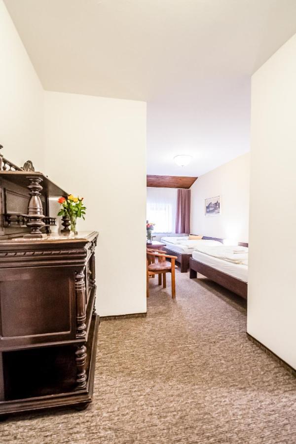 Hotel Squash Centrum Prievidza Exteriör bild