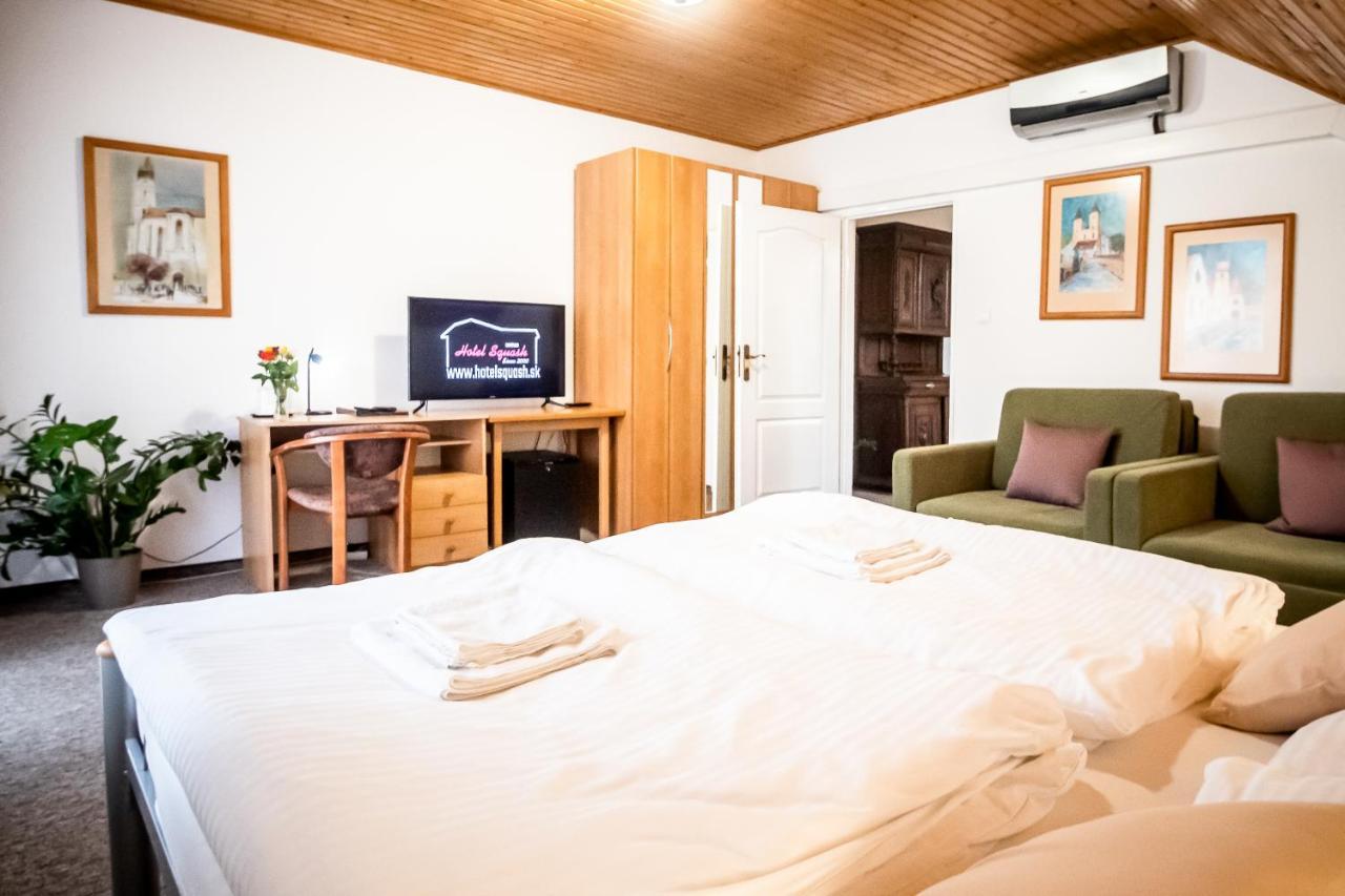 Hotel Squash Centrum Prievidza Exteriör bild