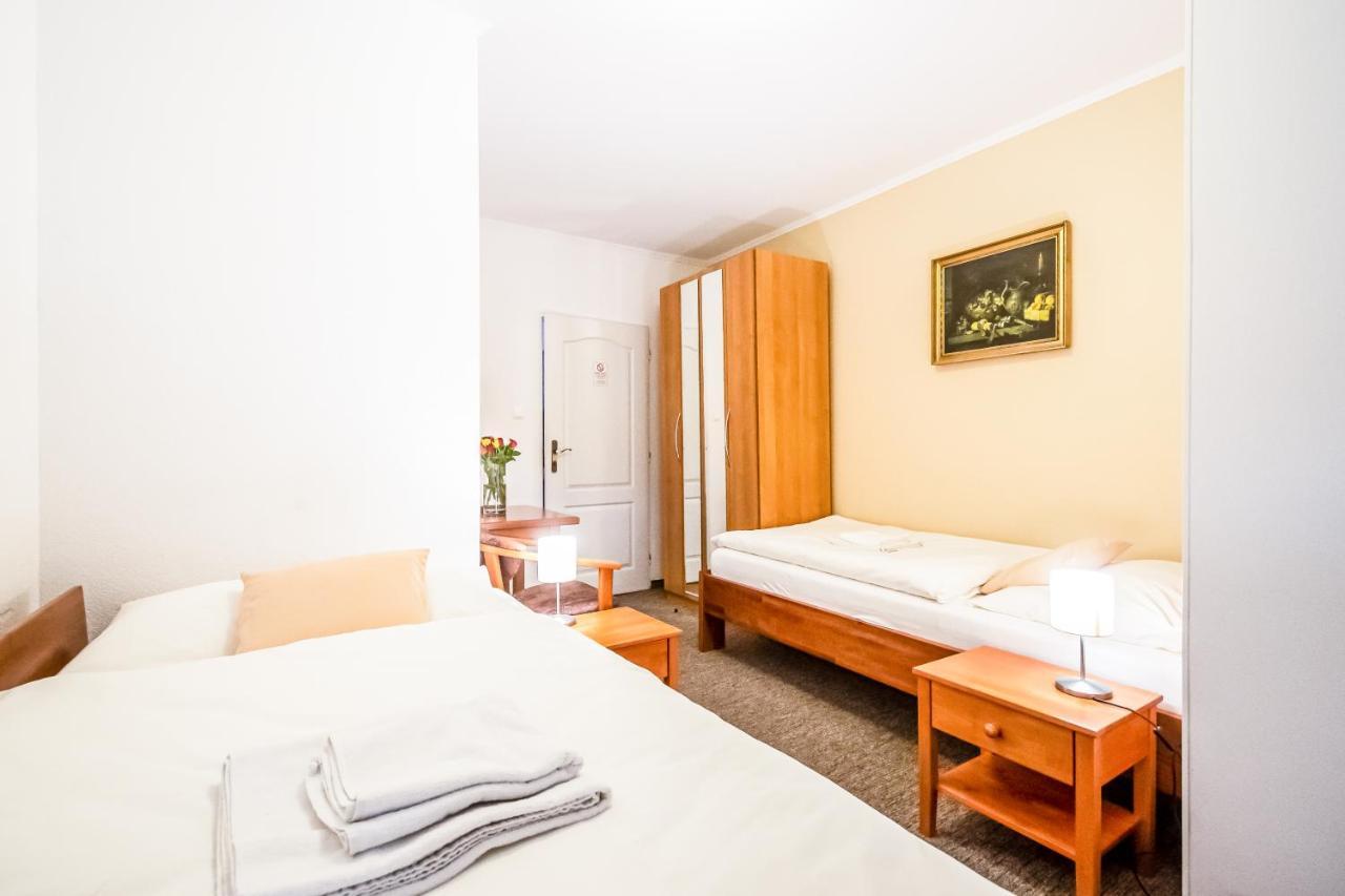 Hotel Squash Centrum Prievidza Exteriör bild