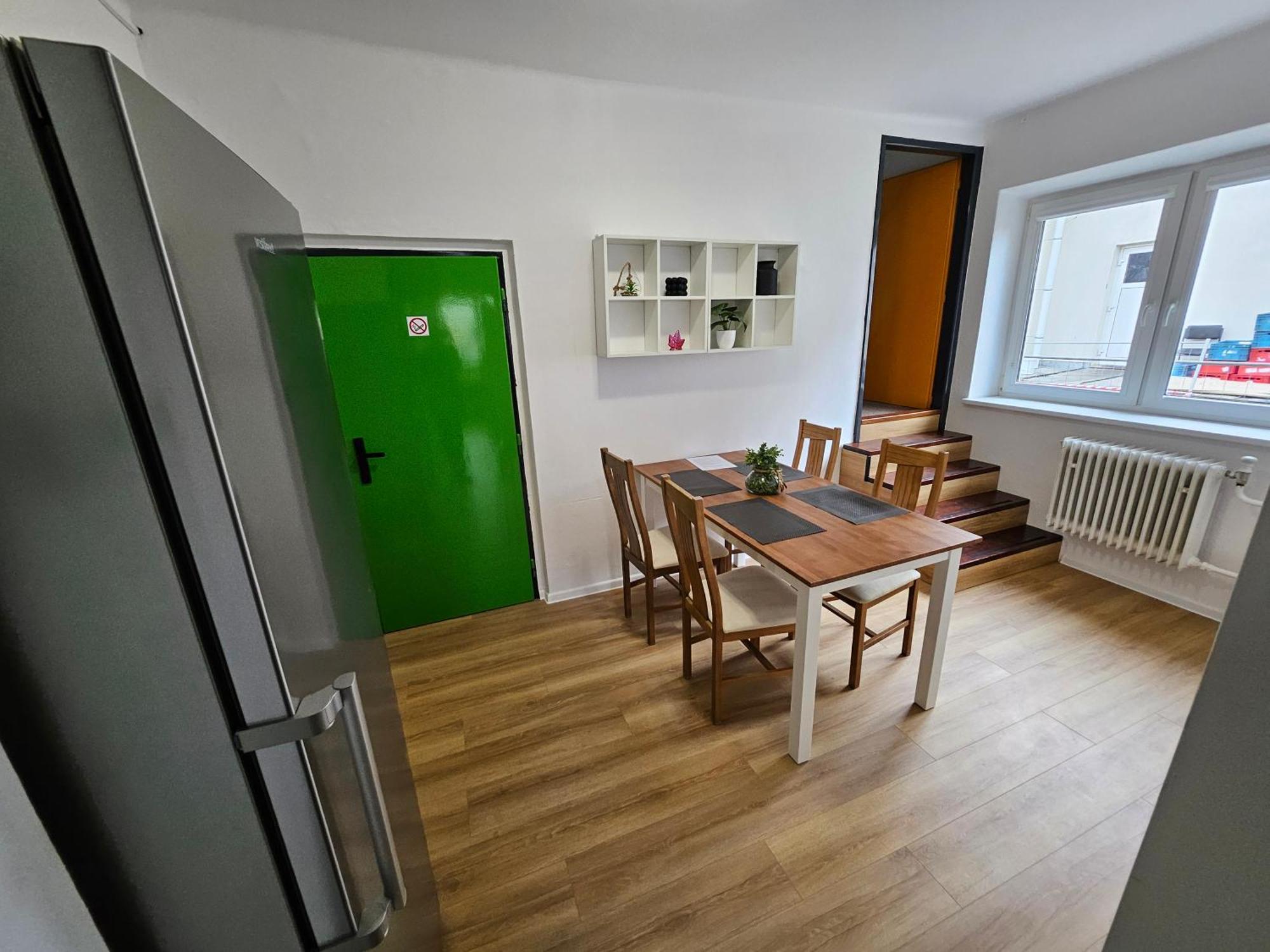 Hotel Squash Centrum Prievidza Rum bild
