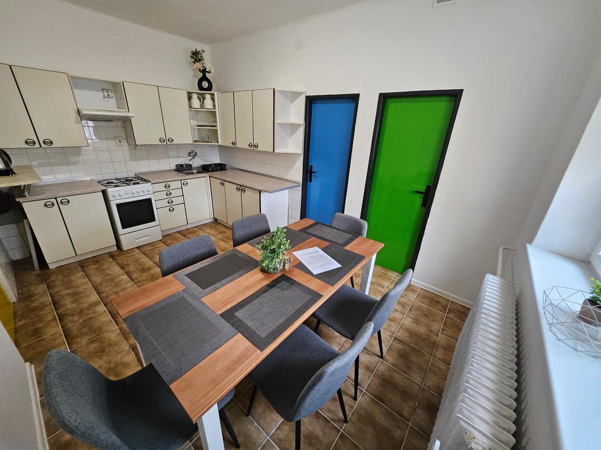 Hotel Squash Centrum Prievidza Rum bild