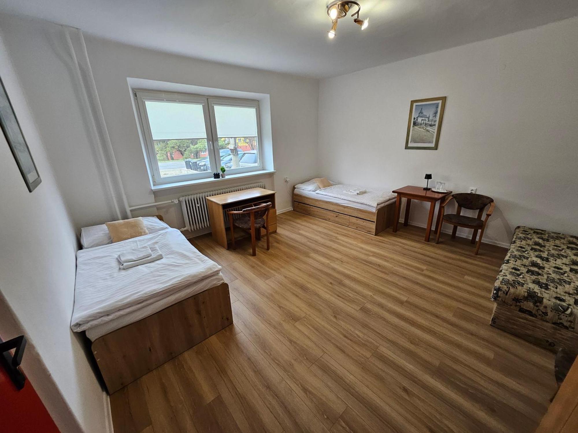Hotel Squash Centrum Prievidza Rum bild