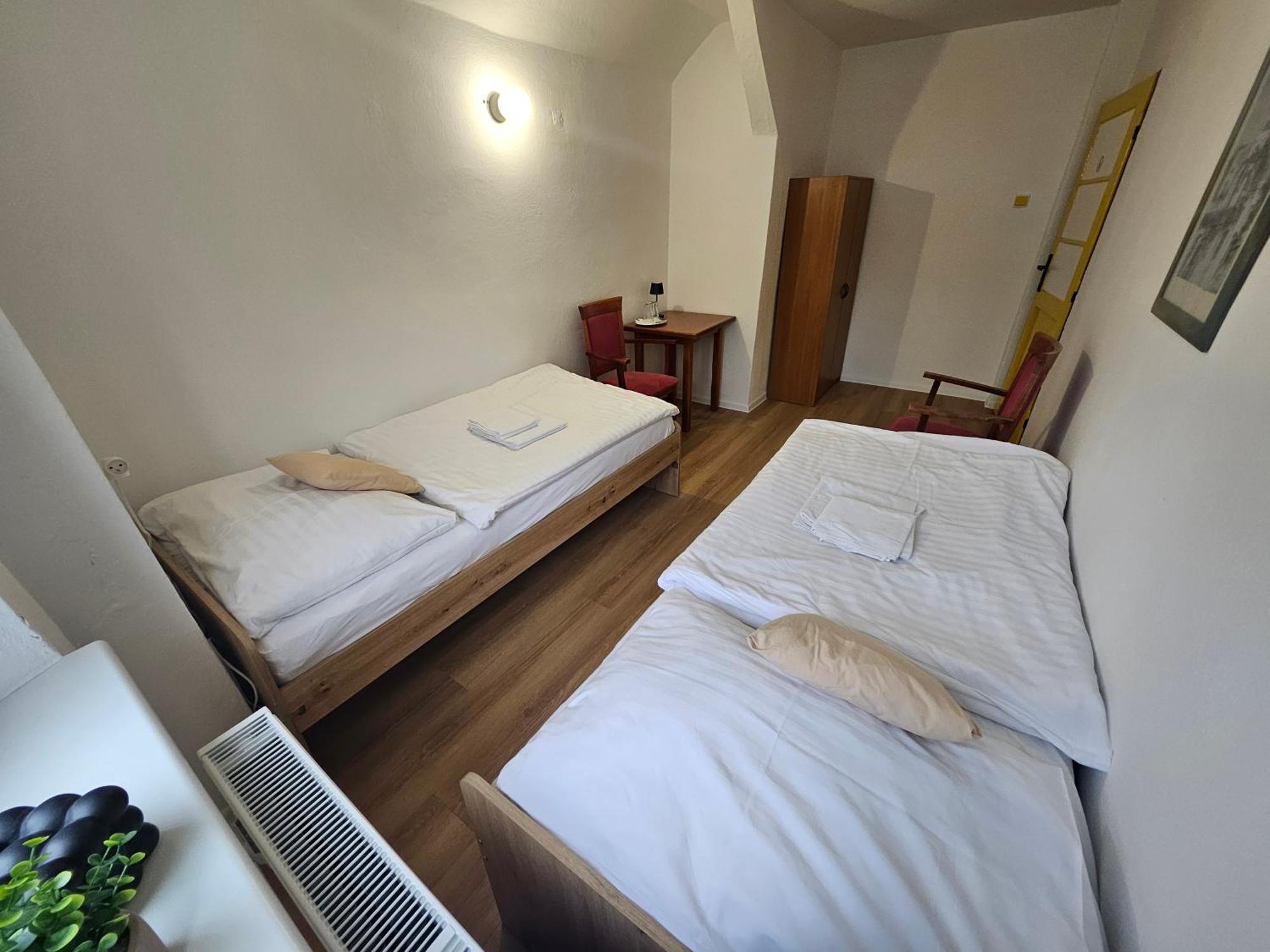 Hotel Squash Centrum Prievidza Rum bild